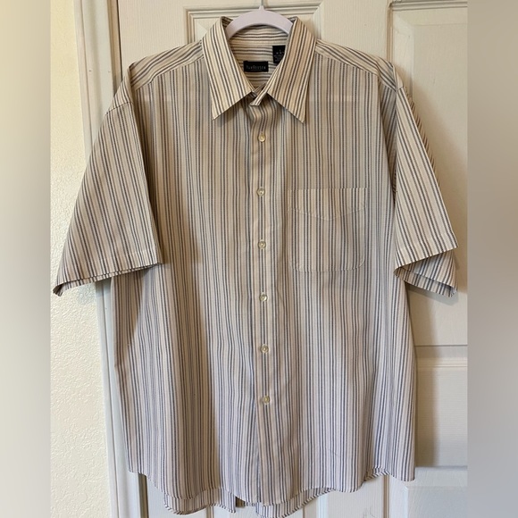 Van Heusen Shirt / L - Picture 1 of 9